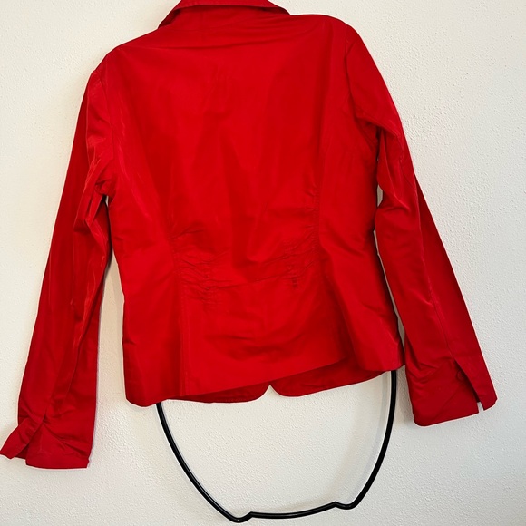 Beautiful red - Picture 2 of 3